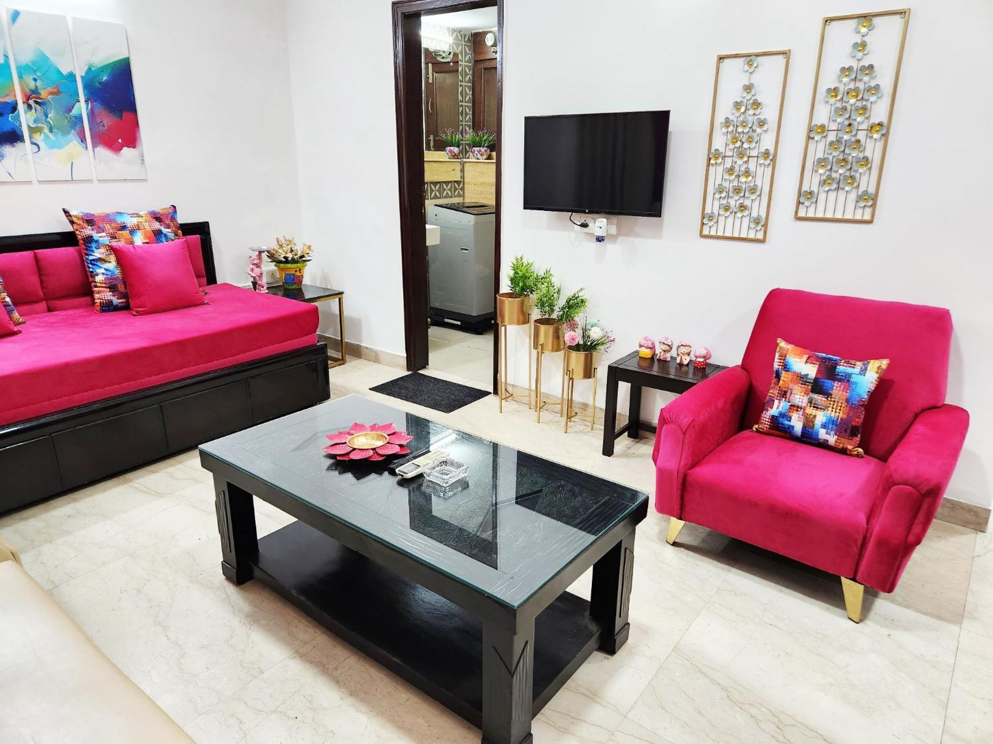 Spacious 1bhk Prime Location With 2 Restrooms 5