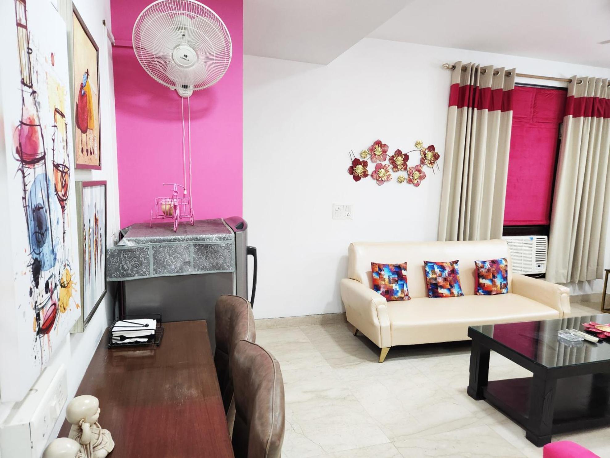 Apartment Spacious 1bhk Prime Location With 2 Restrooms 5 *