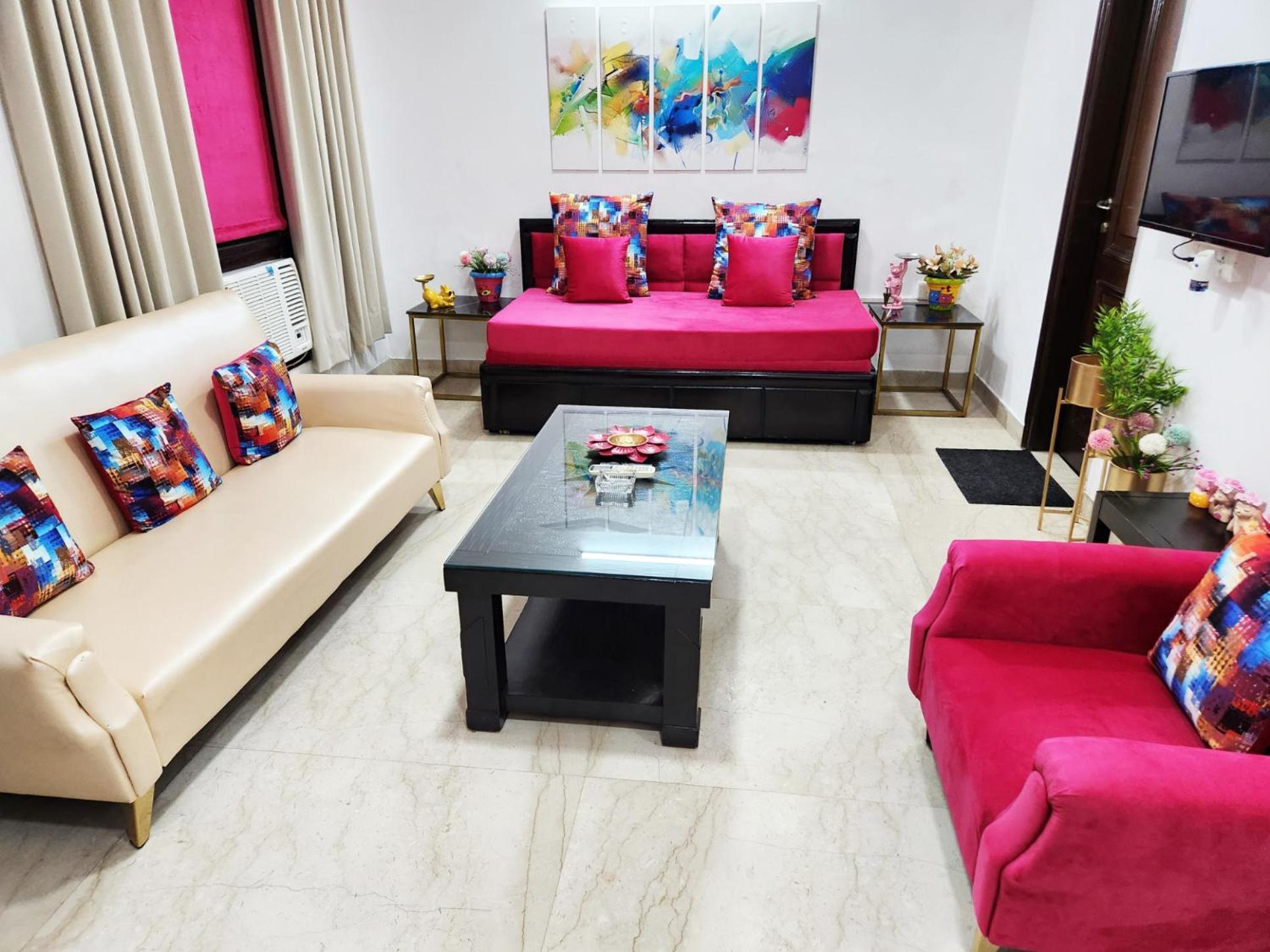 Apartment Spacious 1bhk Prime Location With 2 Restrooms 5 *