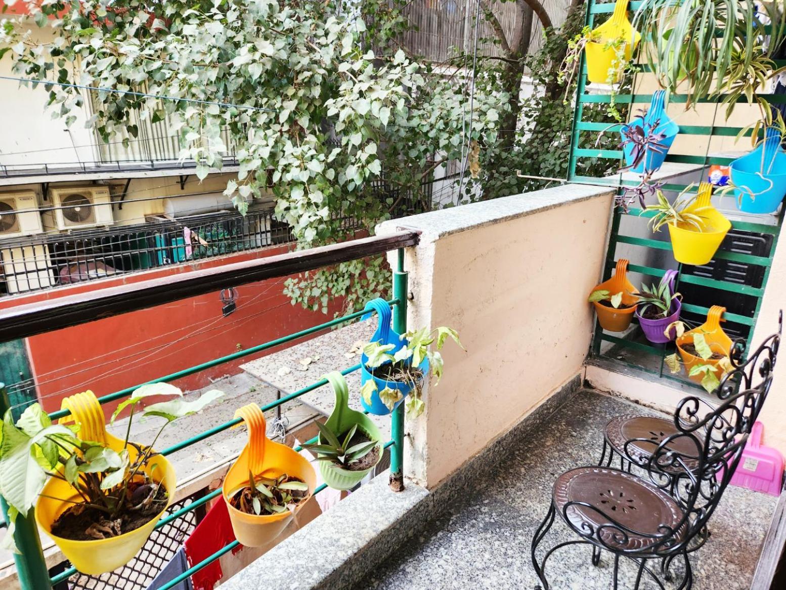 Spacious 1bhk Prime Location With 2 Restrooms 5 Apartment New Delhi